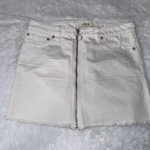 We The Free Denim‎ Mini Skirt White Zip Front Frayed Hem Casual Cute Women's